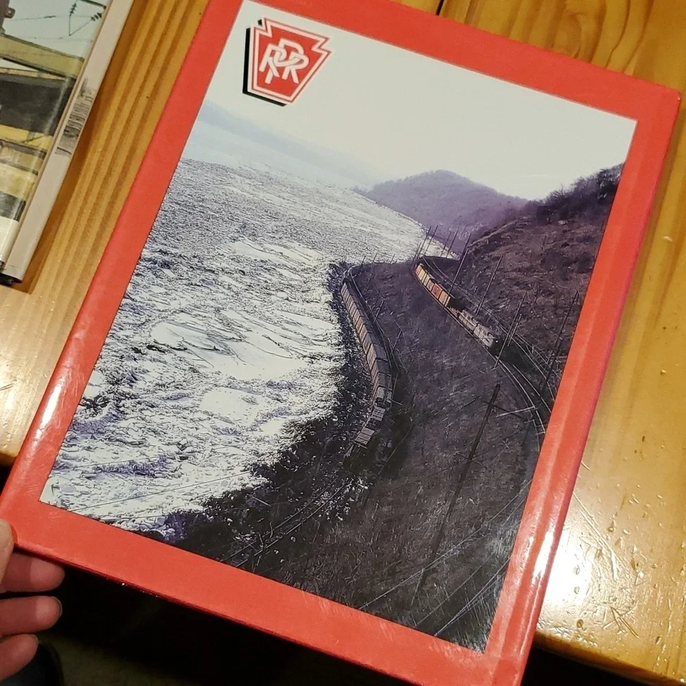 2 Pennsylvania‎ Railroad coffee table books